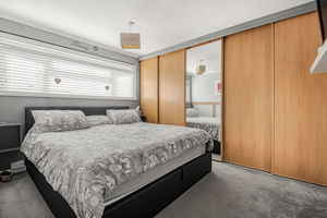 Bedroom- click for photo gallery